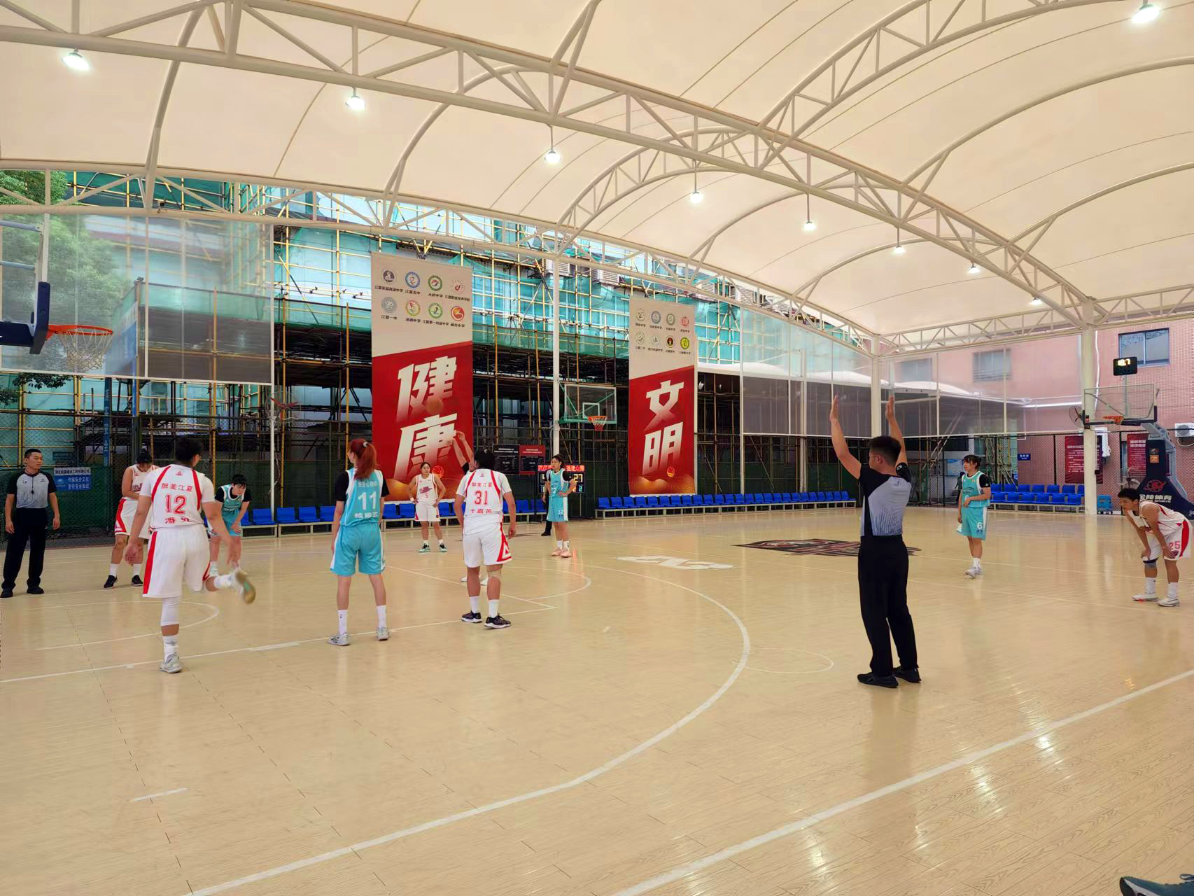 武漢盛帆俱樂部籃球訓(xùn)練場地
